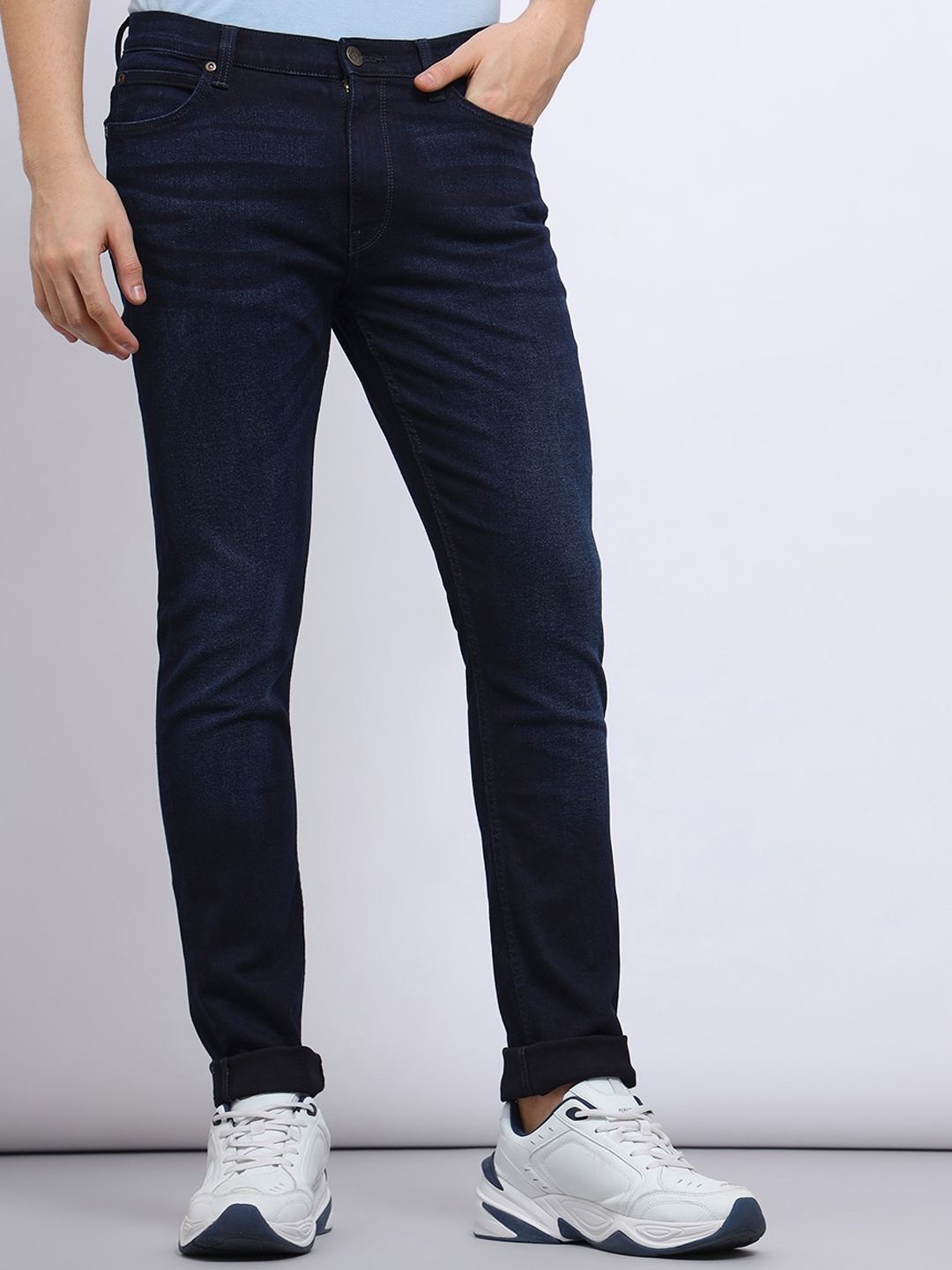 

Lee Men Blue Bruce Skinny Fit Mid Rise Clean Look Stretchable Jeans