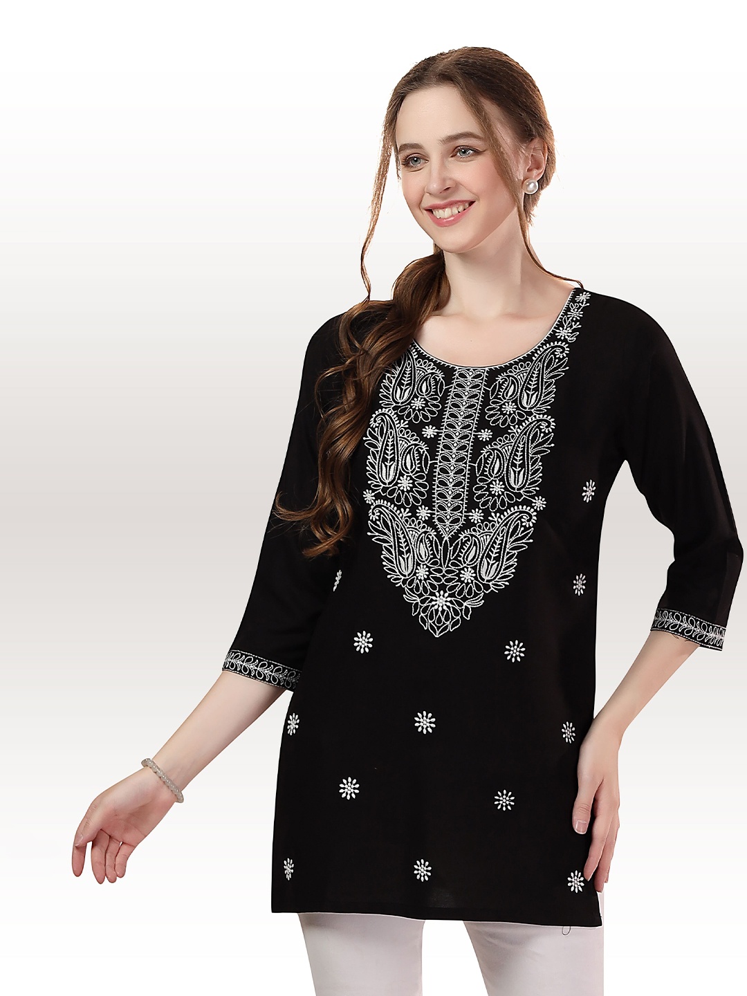 

keshubaba Ethnic Motifs Embroidered Chikankari Kurti, Black