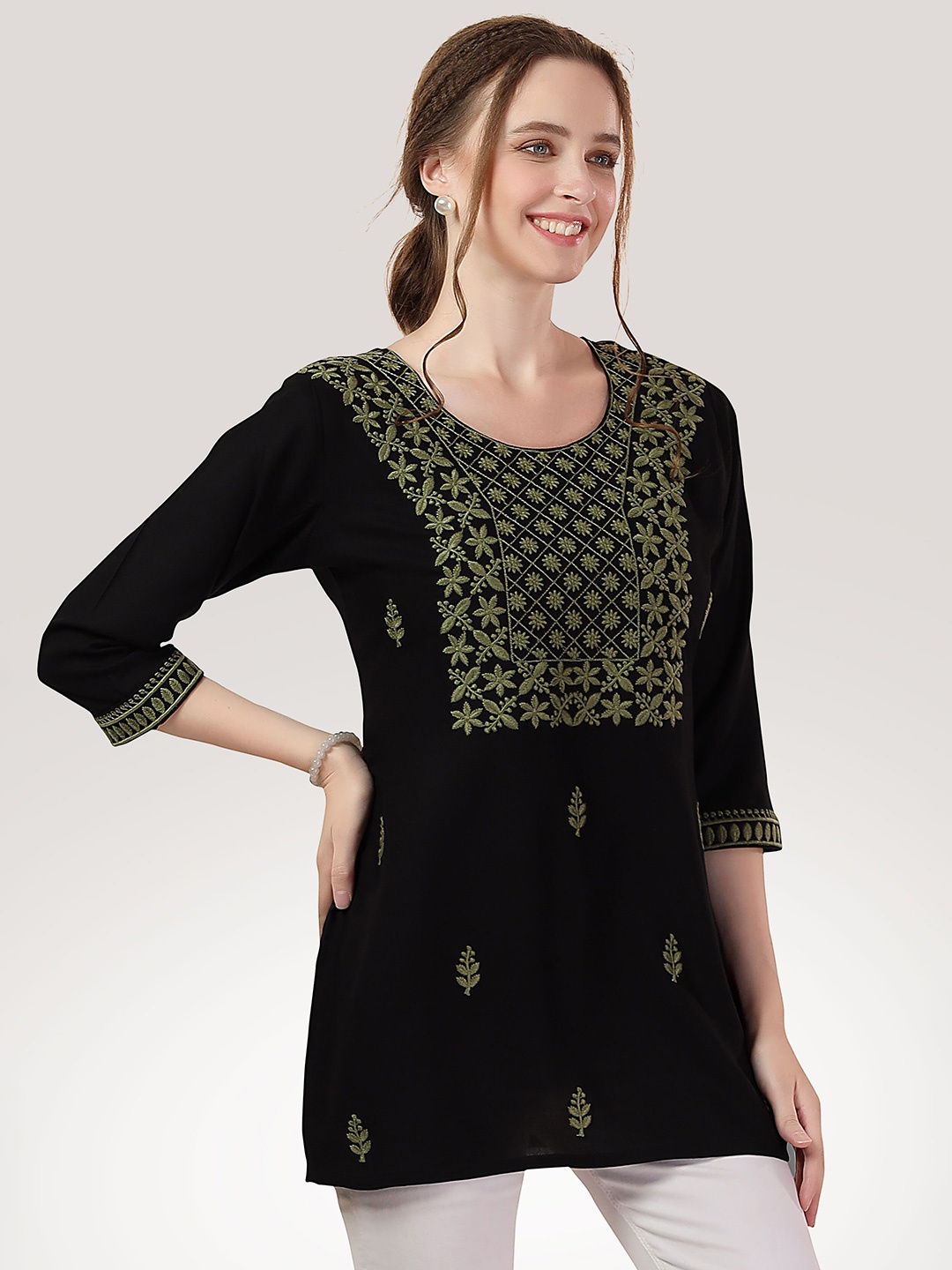 

keshubaba Ethnic Motifs Chikankari Embroidered Three-Quarter Sleeve Straight Kurti, Black