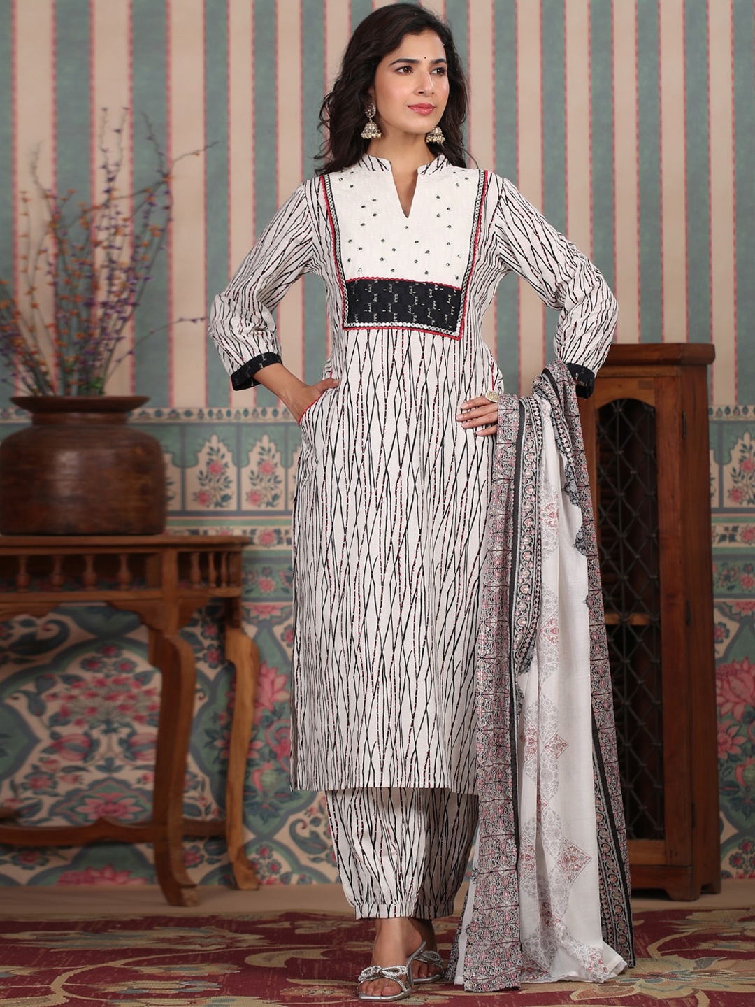 

Readiprint Printed Mirror Work Pure Cotton Kurta with Salwar & Dupatta, White