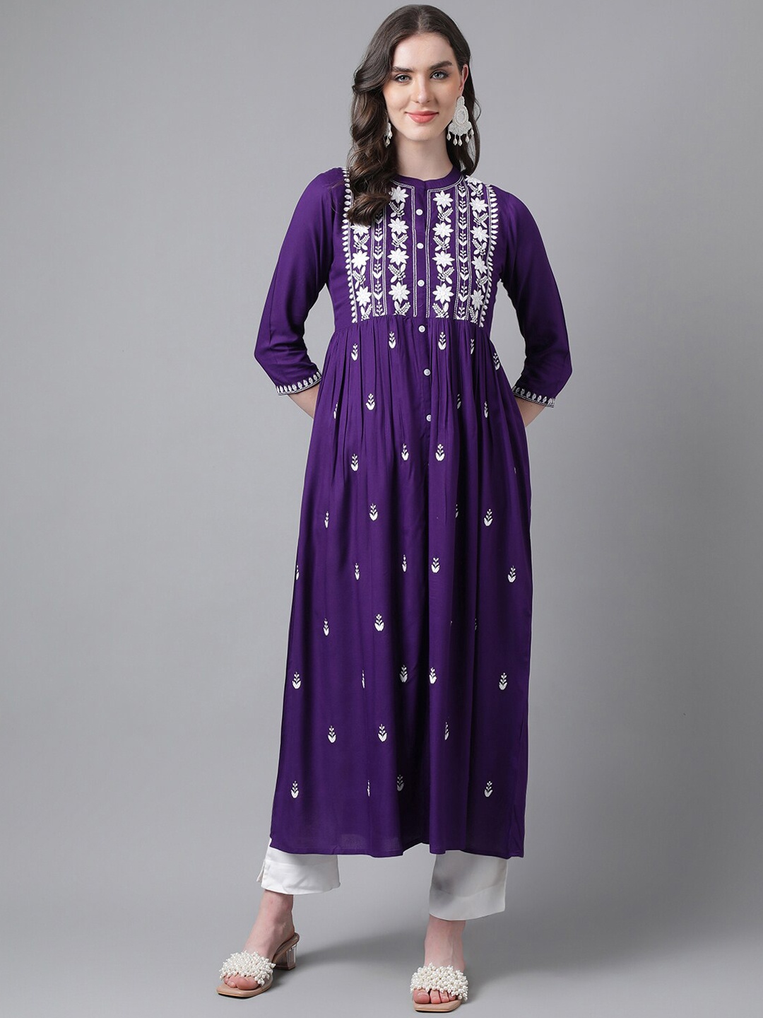 

PURVIJA KURTIES Floral Embroidered Mandarin Collar A-Line Kurta, Violet