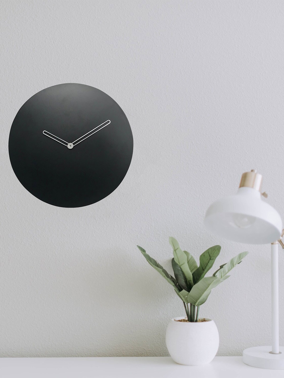 

Crimson Knot Black Traditional Round Wall Clock