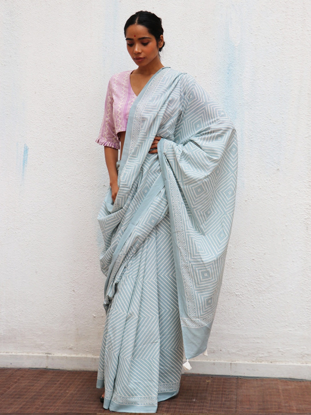 

Chidiyaa Printed Pure Cotton Saree, Blue