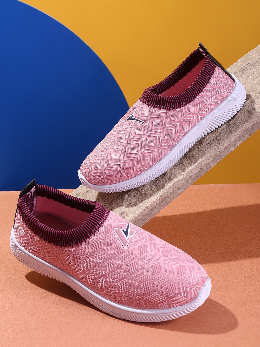

Airson Women Textured Comfort Insole Mesh Slip-On Sneakers, Pink