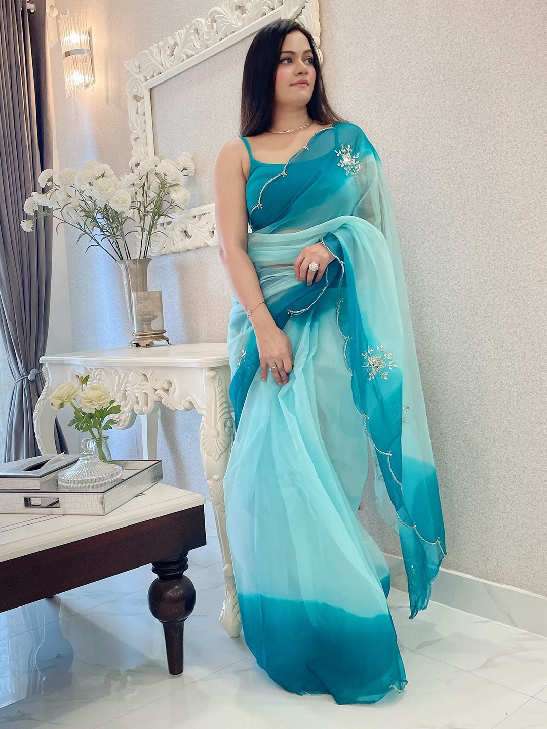 

Anouk Floral Embroidered Saree, Teal