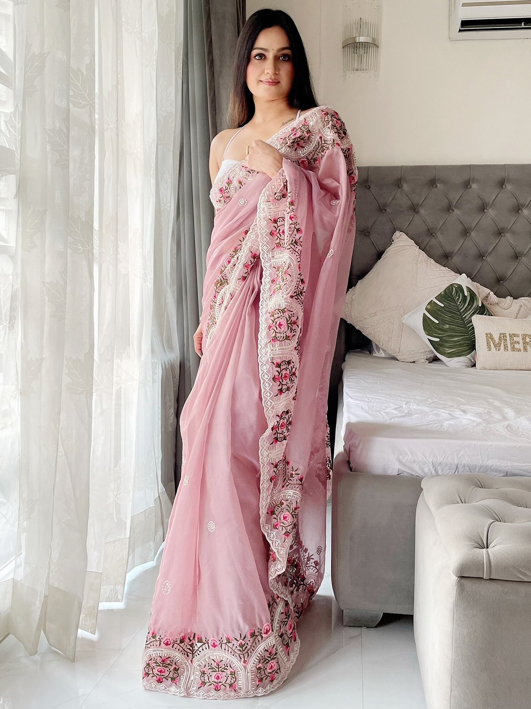 

Anouk Pink & White Floral Embroidered Organza Saree