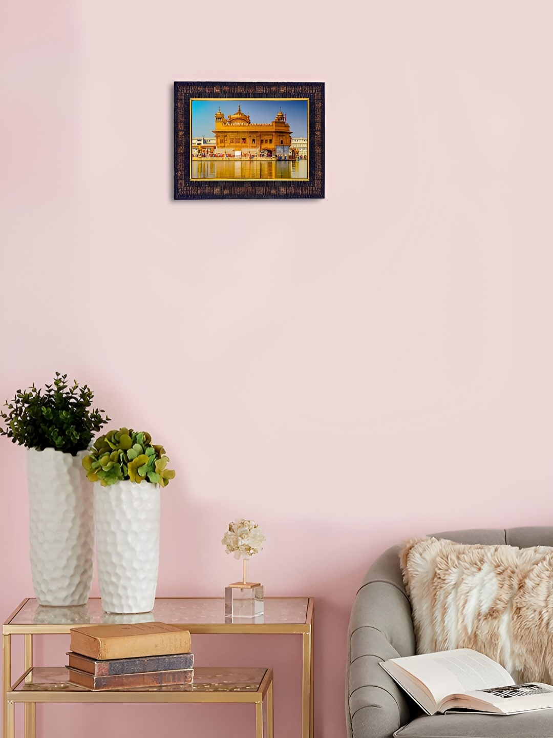 

Hawai Black & Red Wood Wall Photo Frame