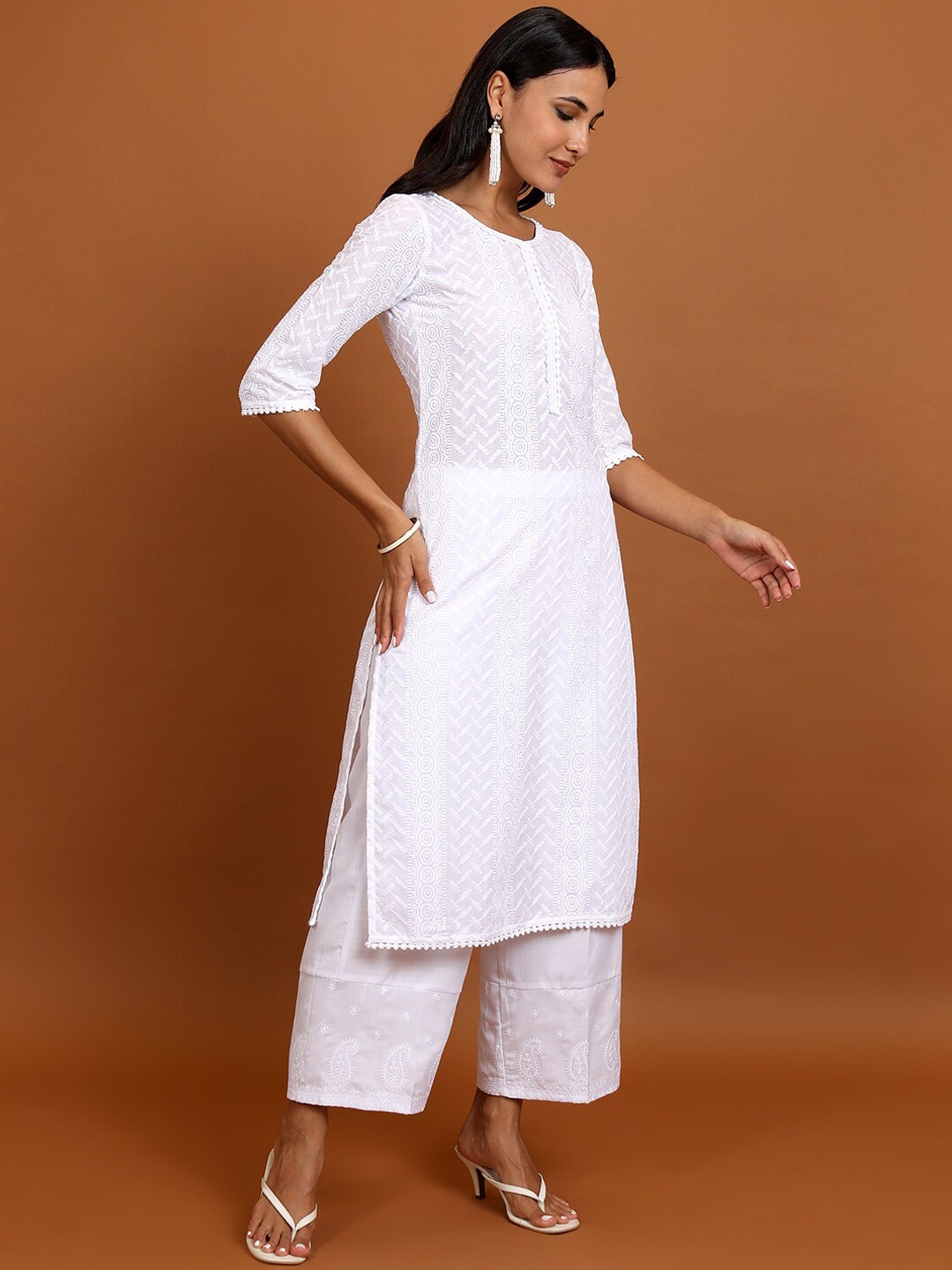 

Vishudh Woven Design Round Neck Straight Kurta, White