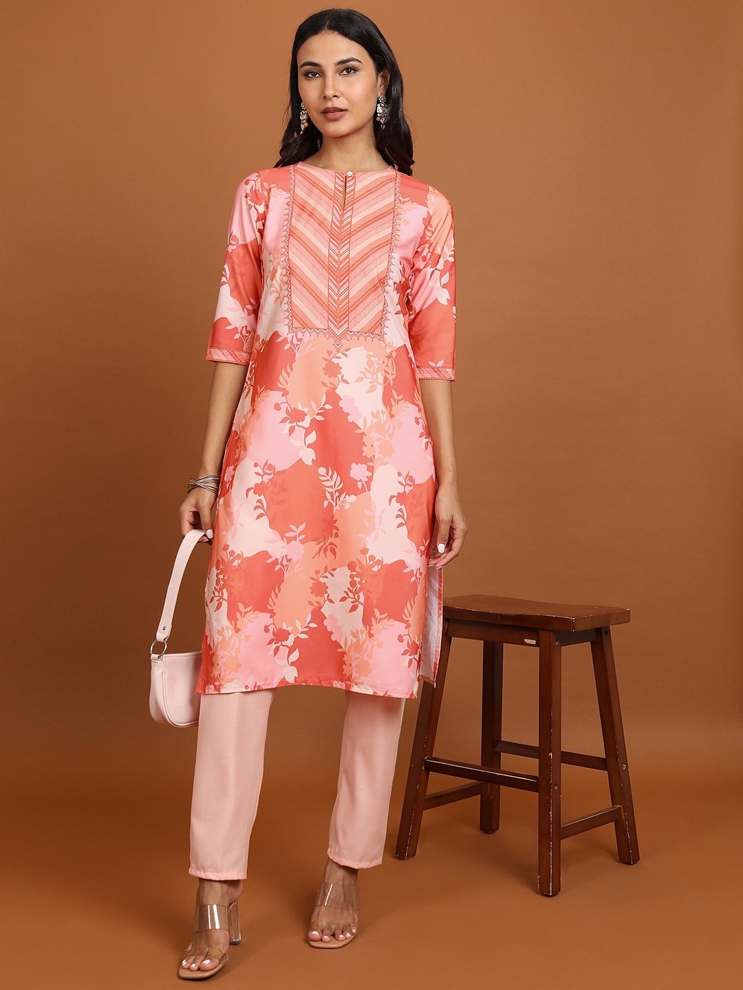 

KETCH Floral Printed Keyhole Neck Straight Kurta, Coral