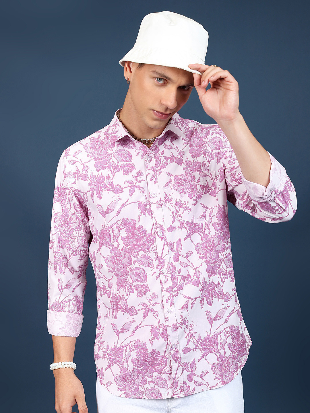 

HIGHLANDER Pink Slim Fit Floral Printed Spread Collar Casual Shirt