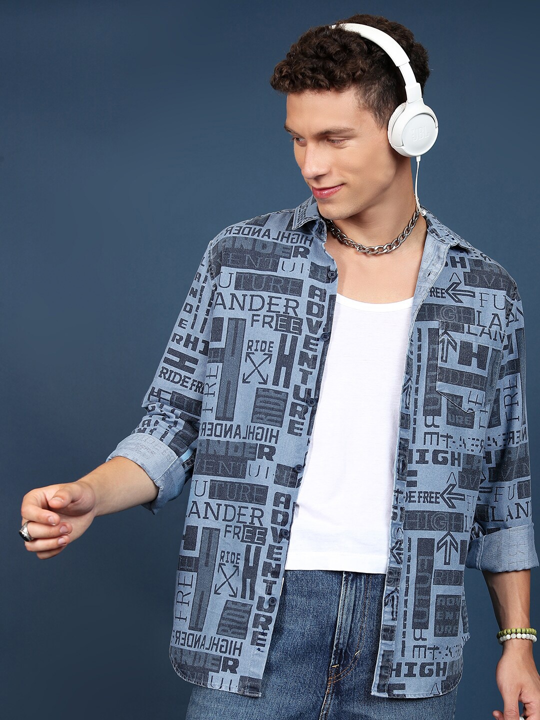 

HIGHLANDER Blue Slim Fit Typography Printed Casual Shirt