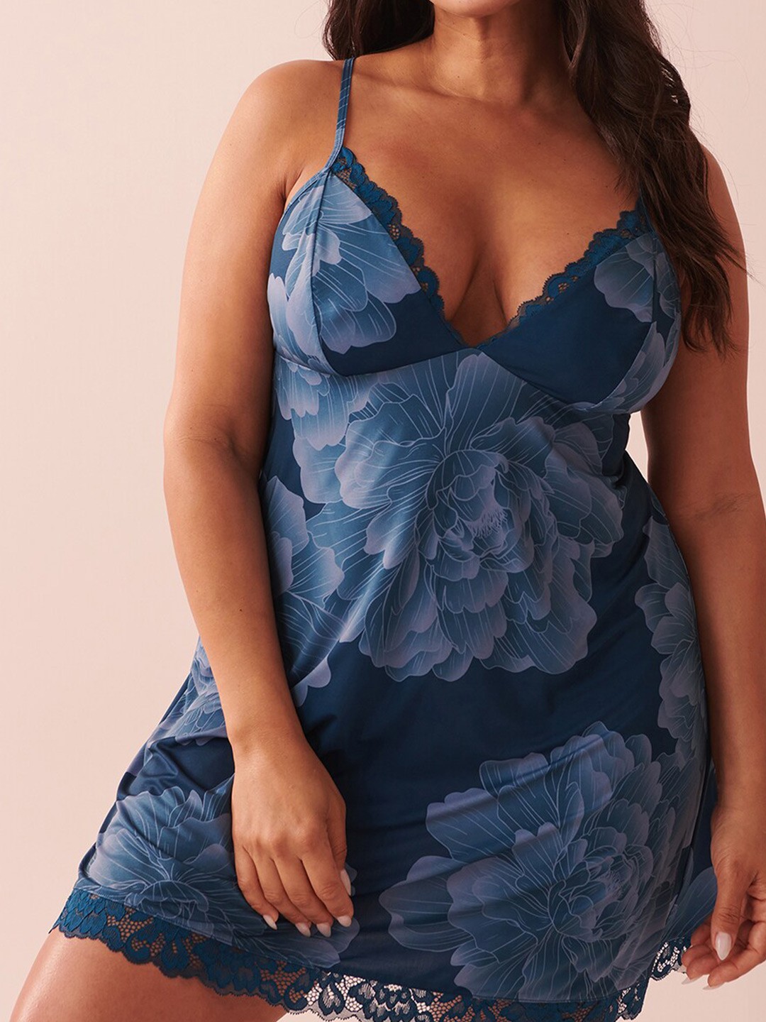

La Vie en Rose Floral Printed Shoulder Straps Nightdress, Blue