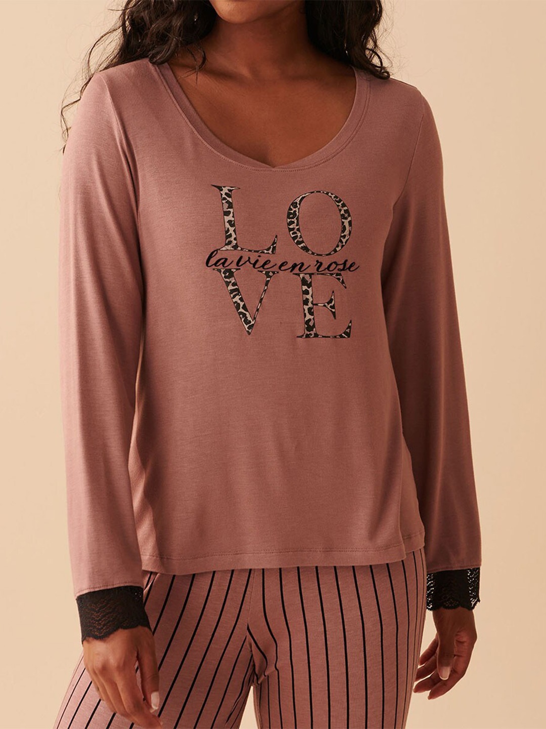 

La Vie en Rose Typography Printed Top, Pink