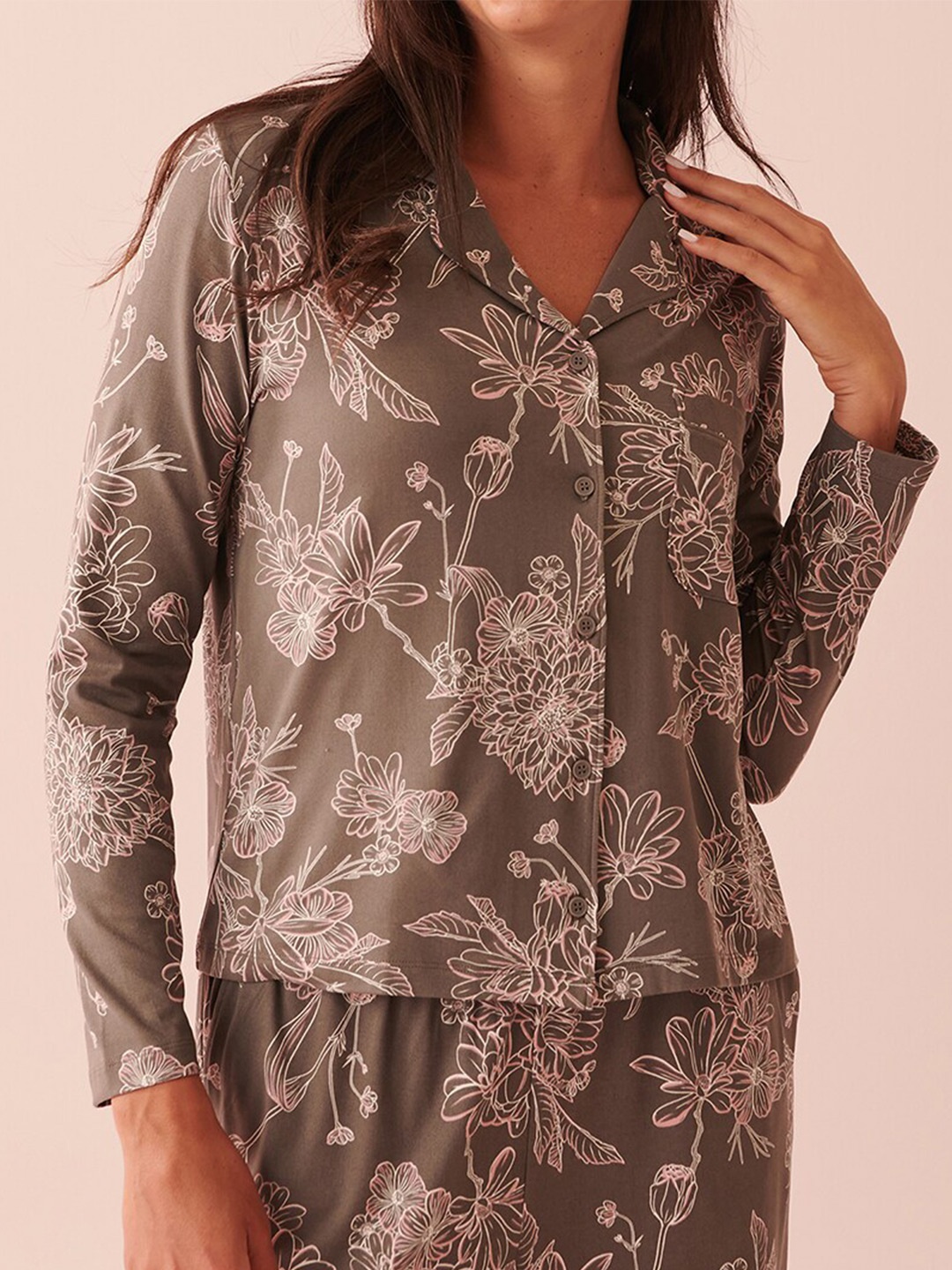 

La Vie en Rose Floral Printed Shirt Collar Long Top, Grey