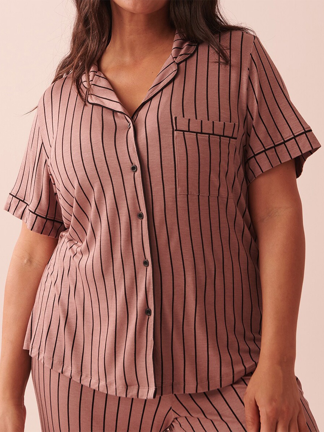 

La Vie en Rose Vertical Striped Casual Shirt, Brown