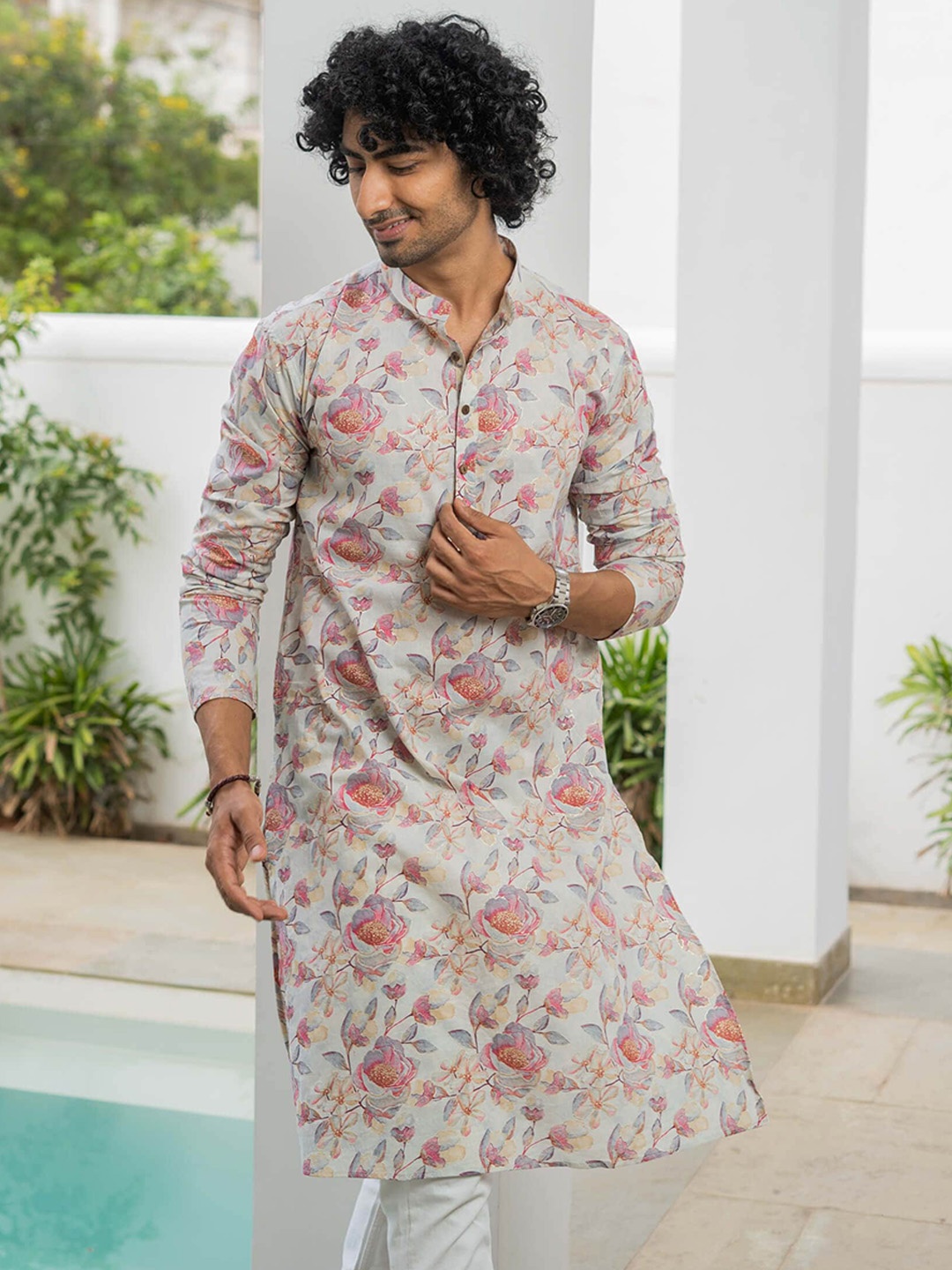 

Shasak Floral Printed Mandarin Collar Cotton Kurta, Grey
