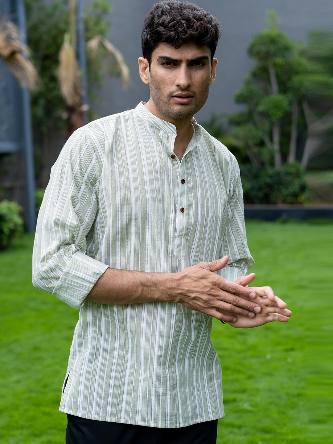 

Shasak Striped Mandarin Collar Pure Cotton Short Kurta, Green