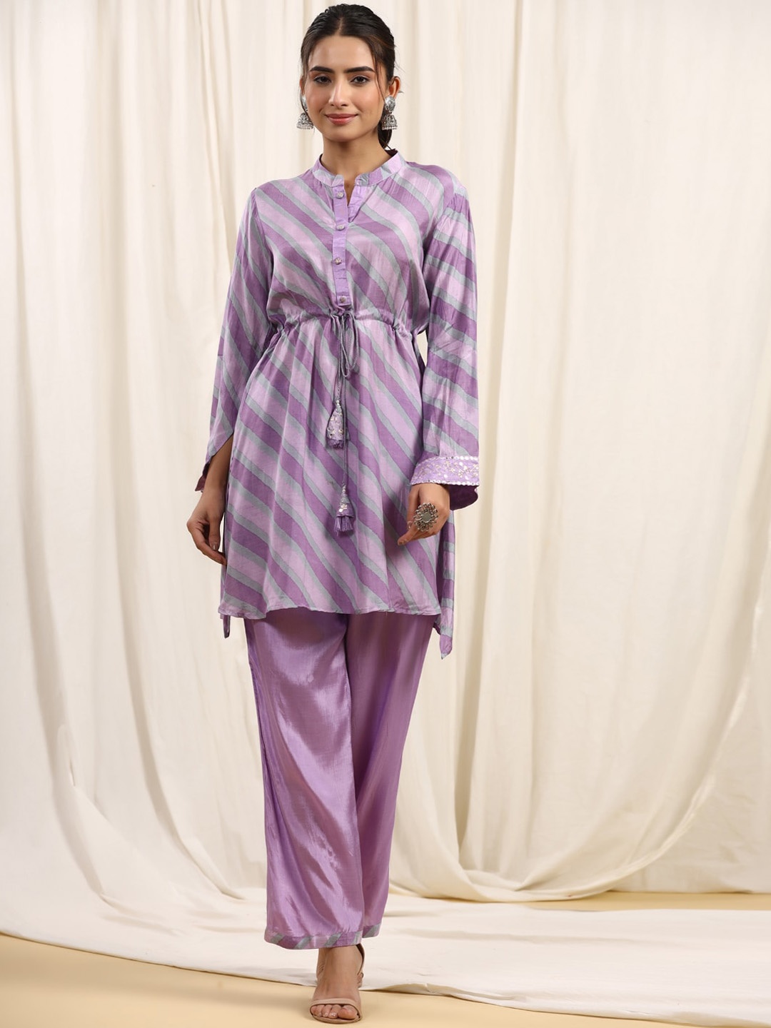 

Readiprint Fashions Leheriya Printed Mandarin Collar Pure Silk A-Line Kurta with Palazzos, Purple