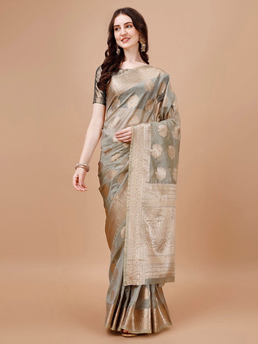 

MAGMINA Ethnic Motifs Woven Designed Zari Organza Silk Banarasi Saree, Grey