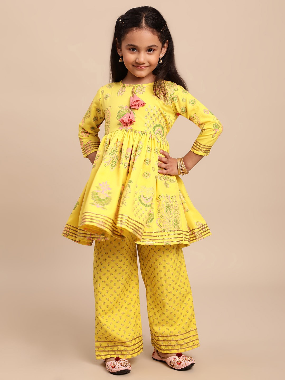 

AHALYAA KIDS Girls Floral Printed Pleated Kurta with Palazzos, Yellow