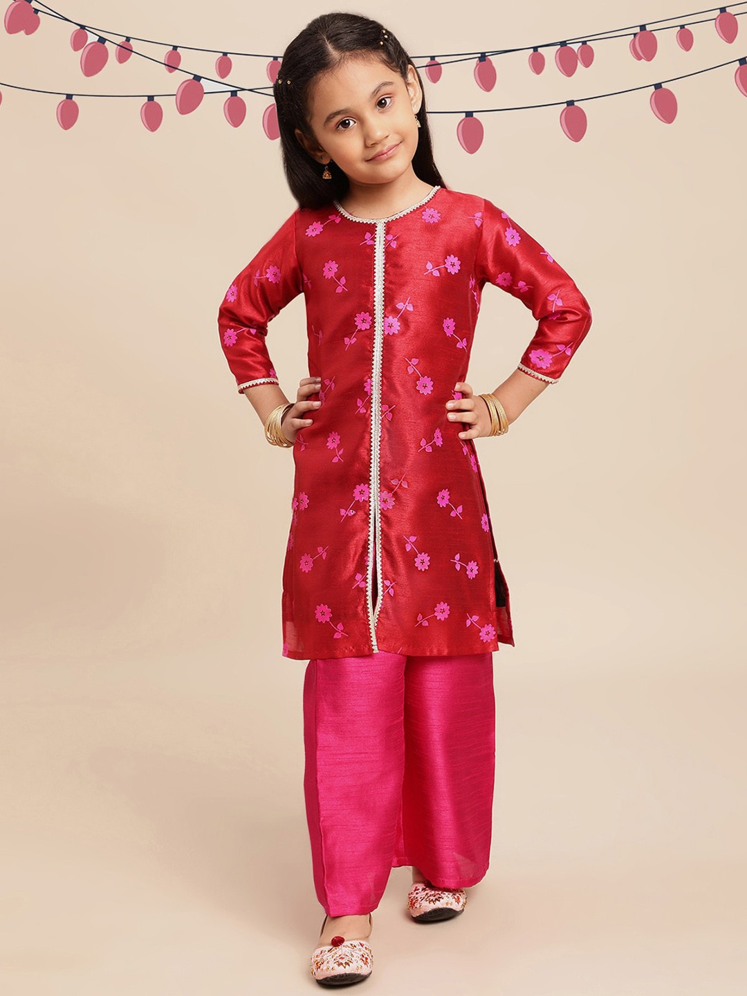 

AHALYAA KIDS Girls Floral Printed Gotta Patti Kurta with Palazzos, Red
