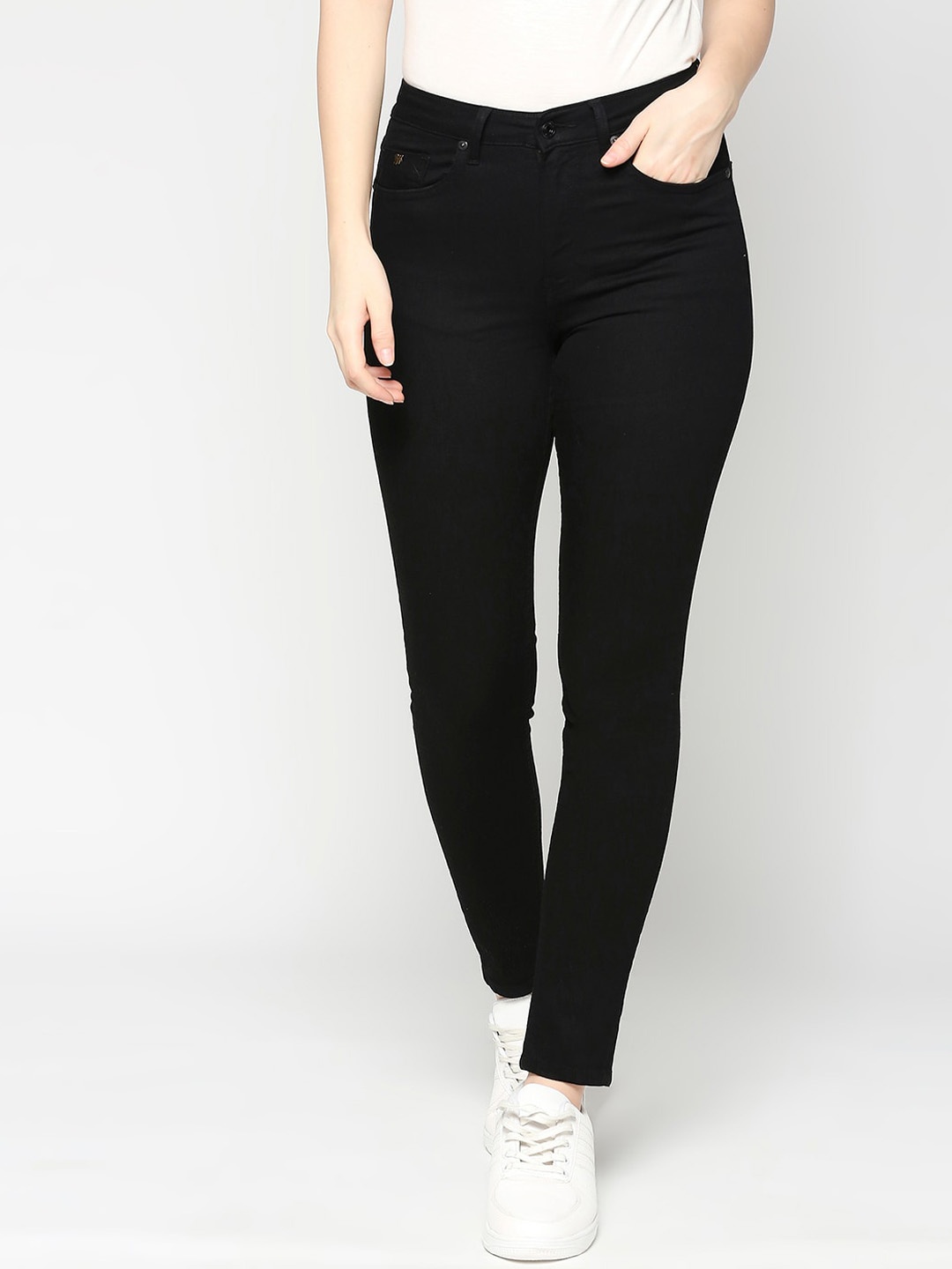 

Being Human Women Skinny Fit Mid-Rise Dark Shade Clean Look Jeans, Black