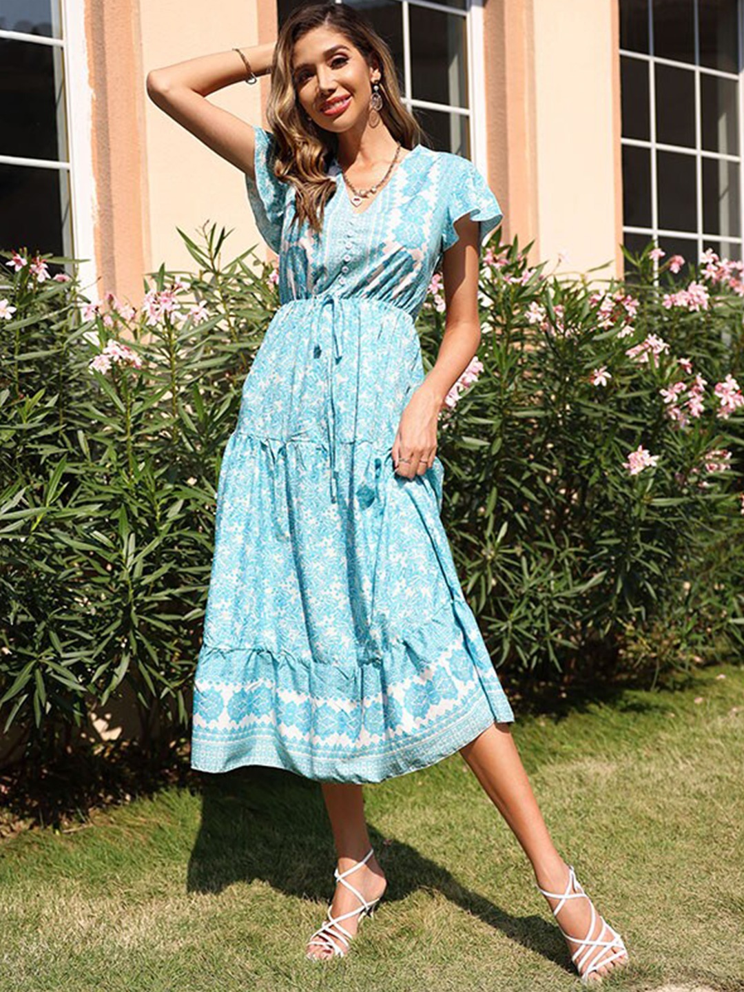 

StyleCast Green & White Floral Printed V-Neck Flared Sleeves Fit and Flare Dress