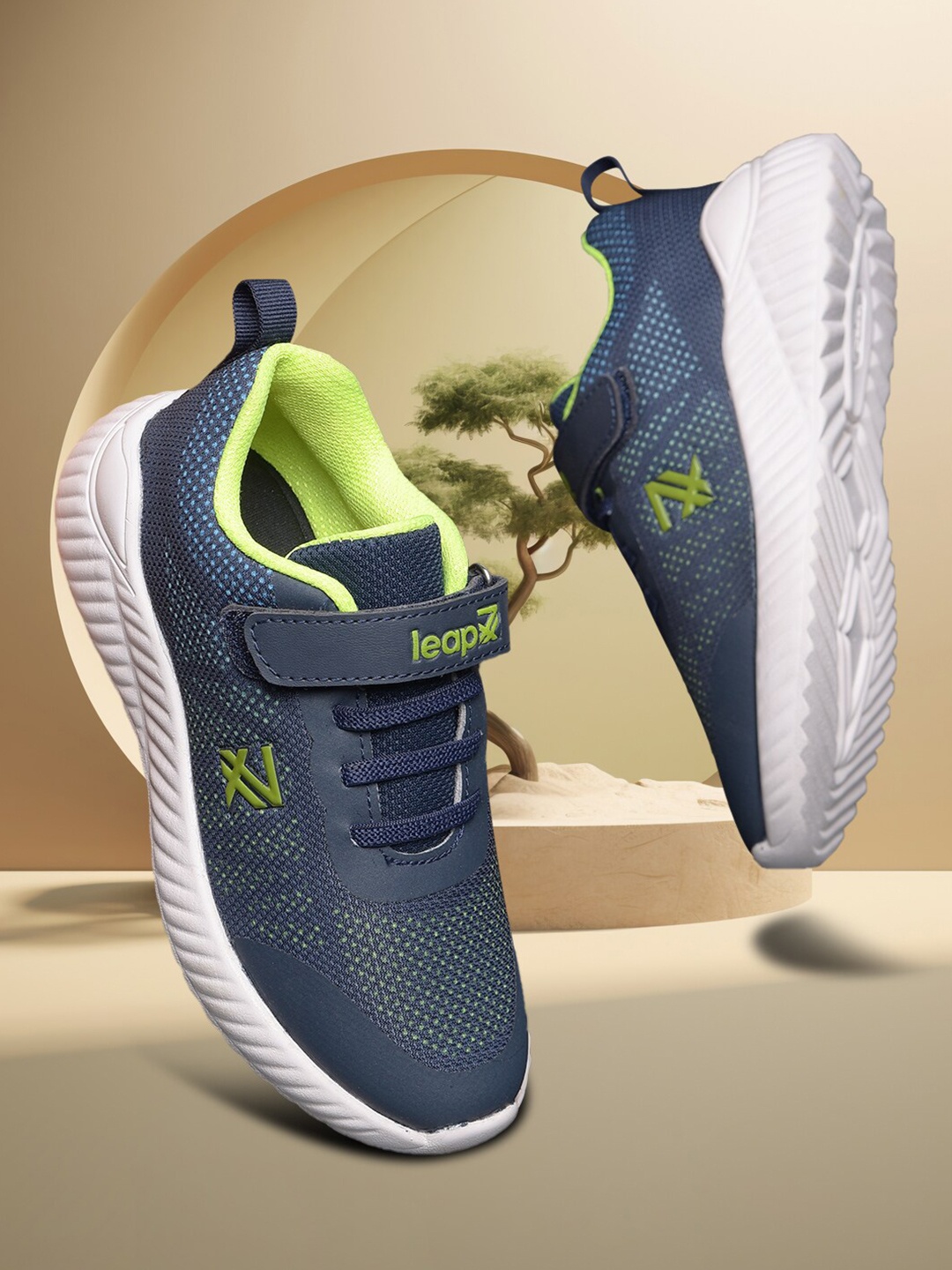 

Liberty Kids NITKID Velcro Running Shoes, Navy blue
