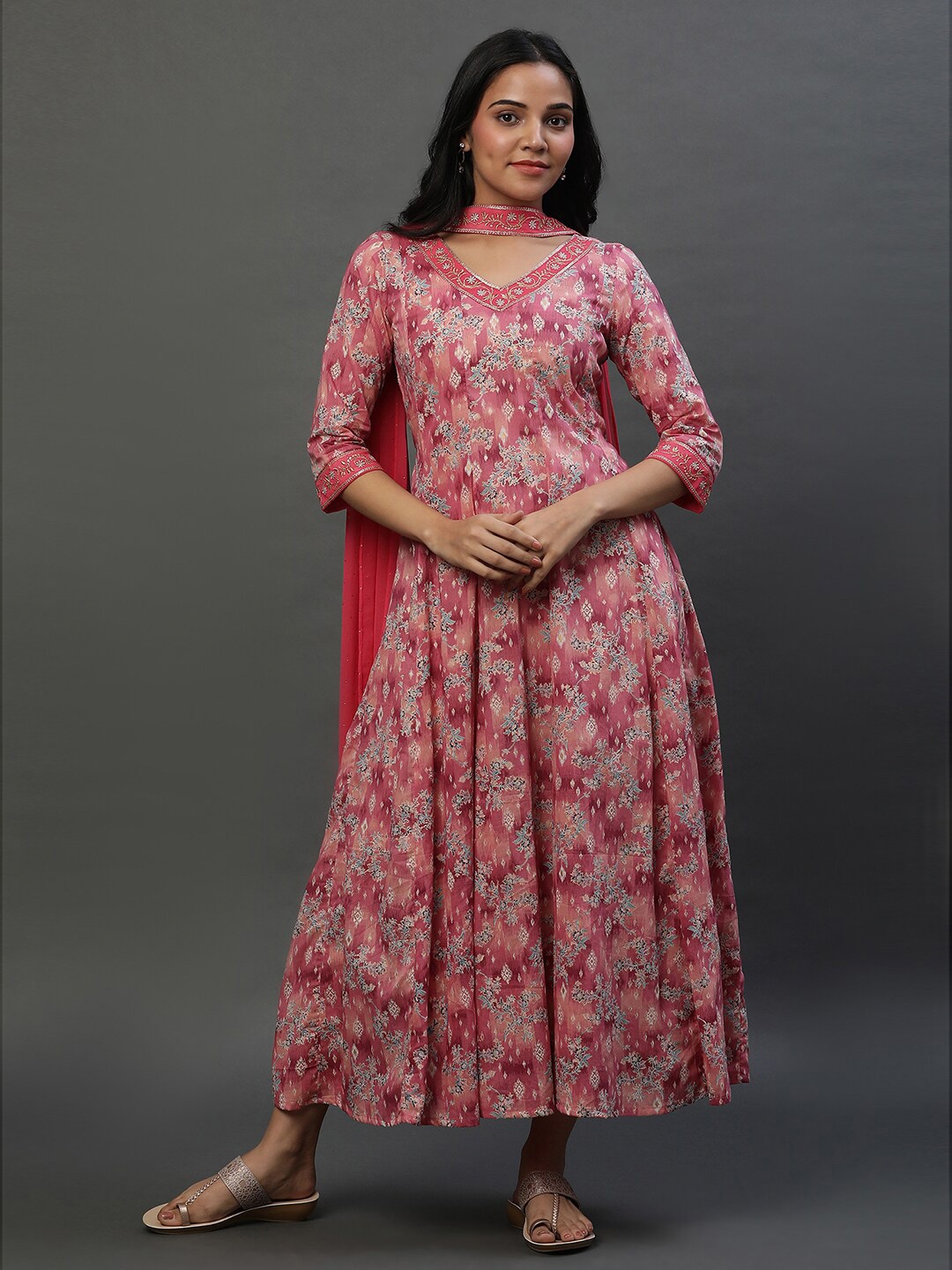 

AURELIA Floral Printed V-Neck Ethnic Dress With Dupatta, Pink