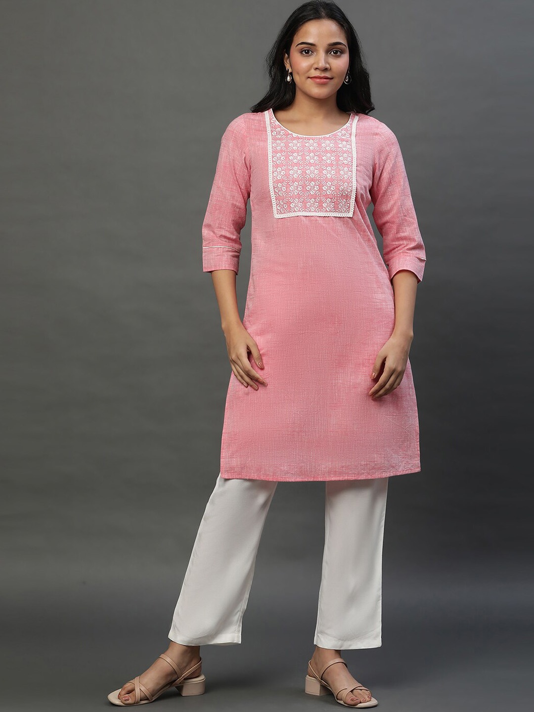 

AURELIA Floral Yoke Design Thread Work Pure Cotton Straight Kurta, Pink