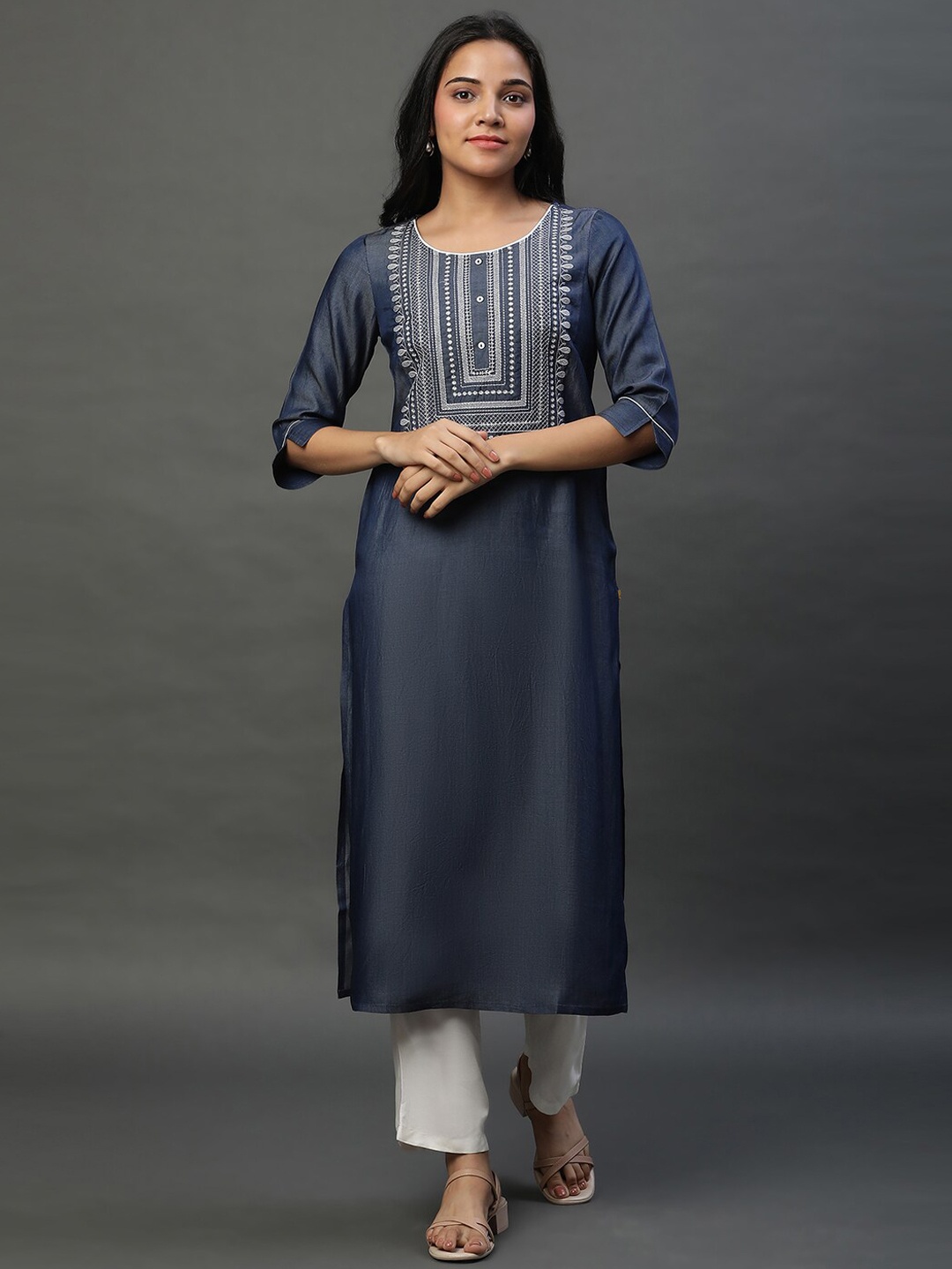 

AURELIA Thread Work Yoke Design Straight Cotton Kurta, Blue