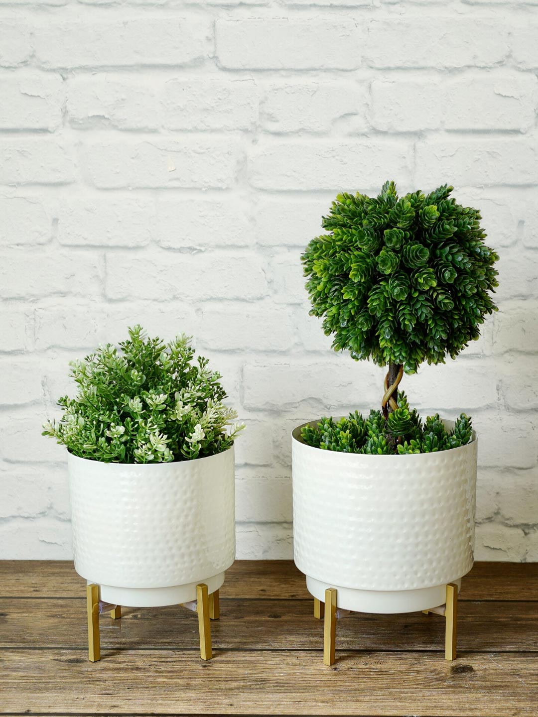 

BEHOMA Set of 2 White Small & Medium Hammered Metal Planters with Stand