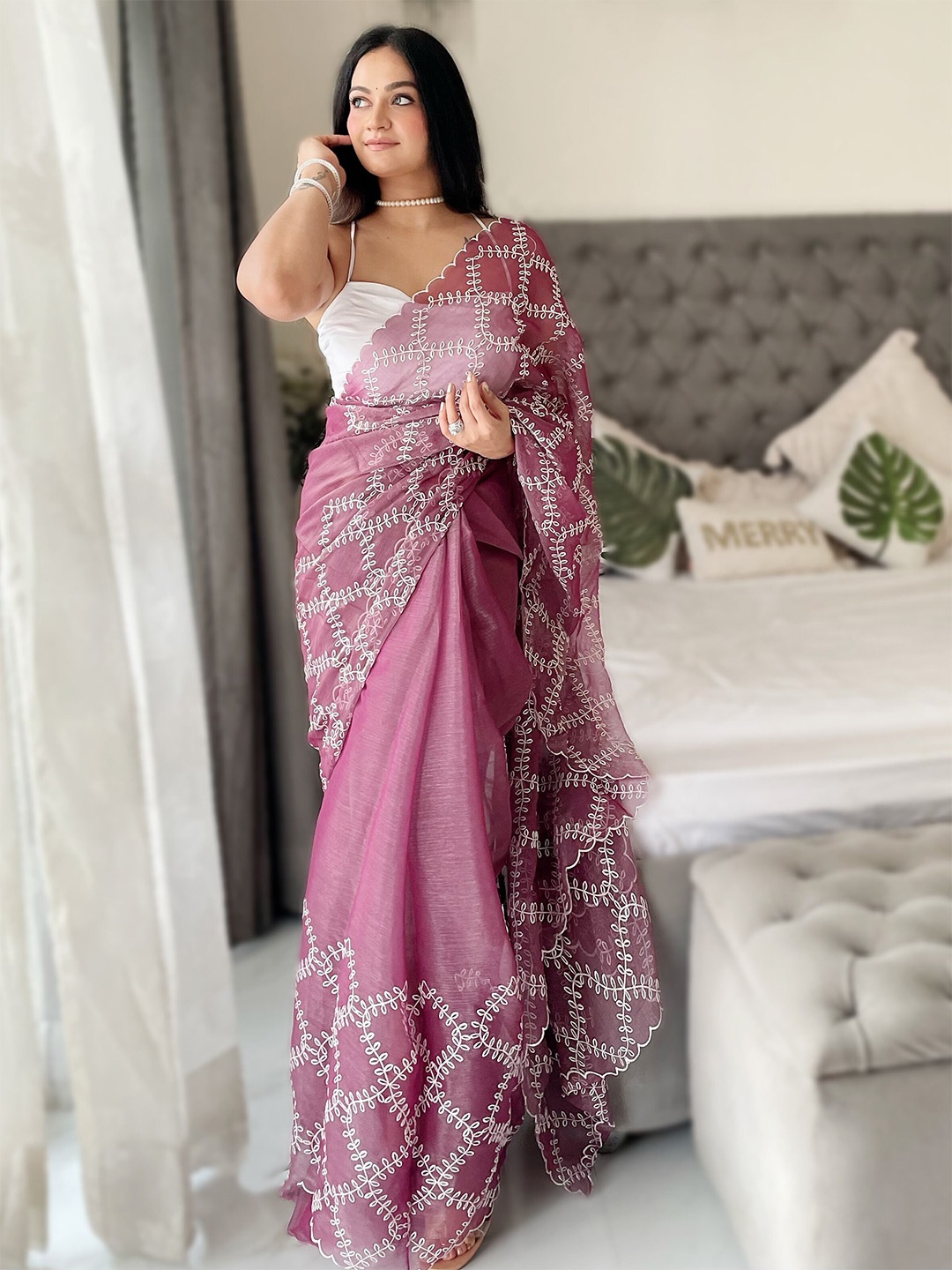 

Anouk Floral Embroidered Saree, Purple