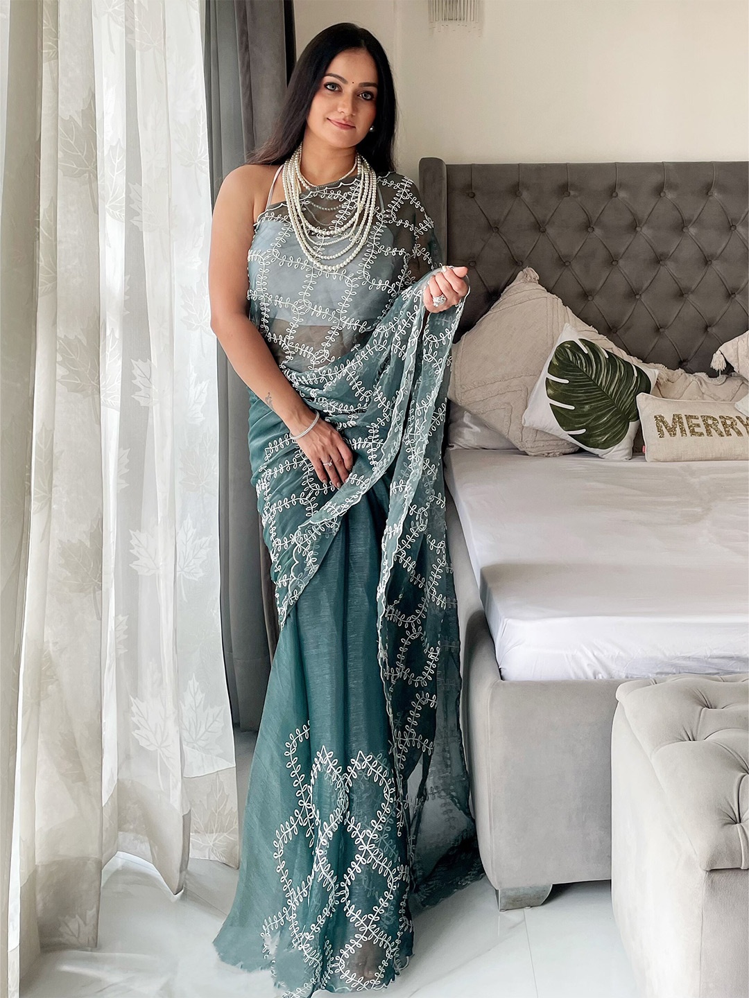 

Anouk Teal & White Floral Embroidered Organza Saree