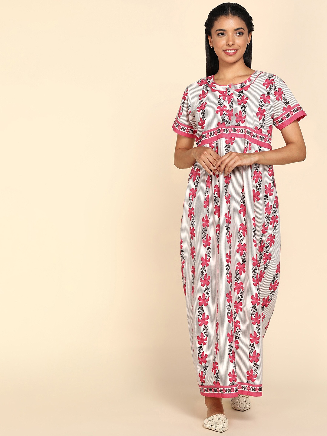 

Pranjul Beige Printed Pure Cotton Maxi Nightdress
