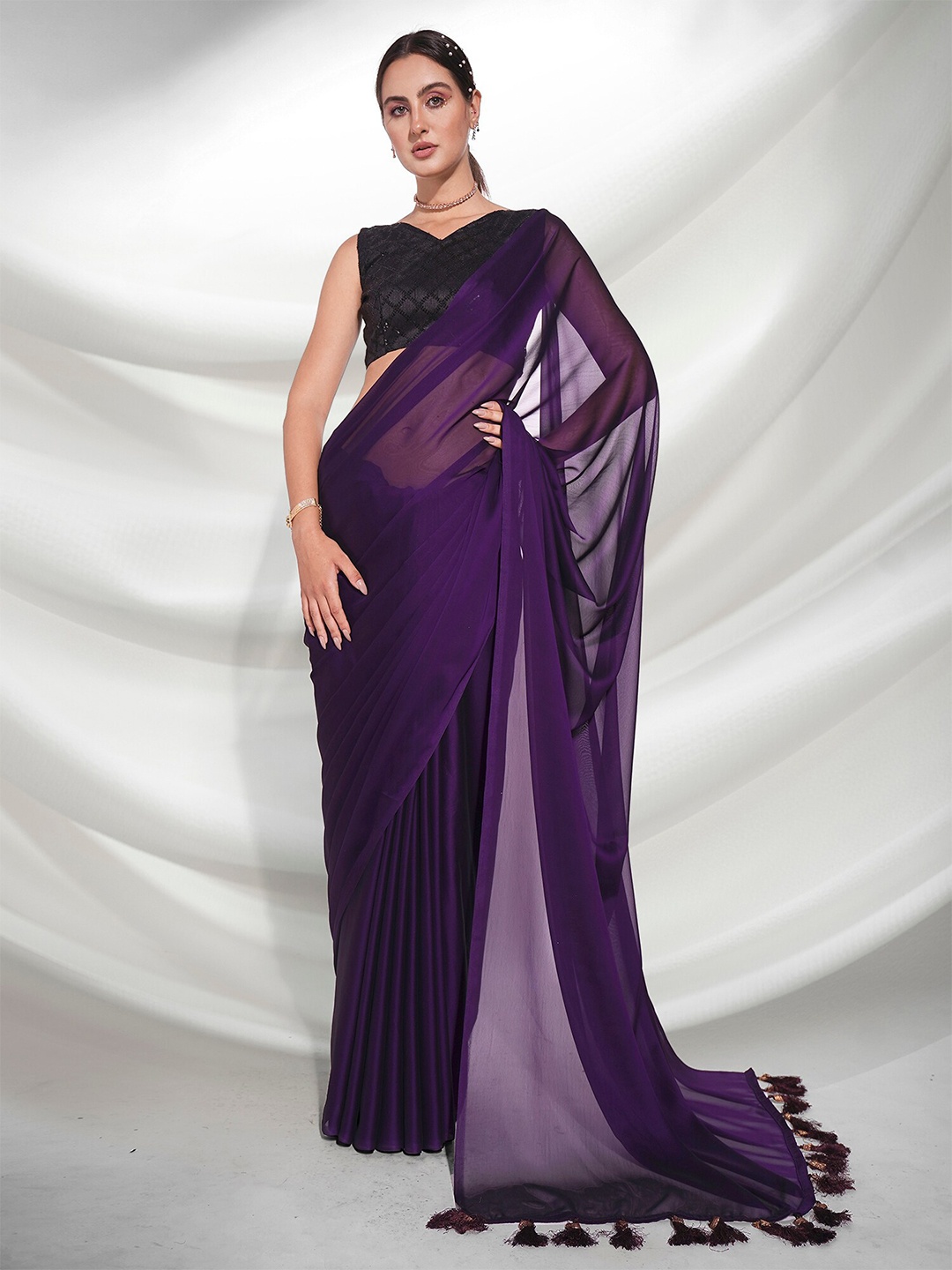 

Mitera Pure Georgette Saree, Violet