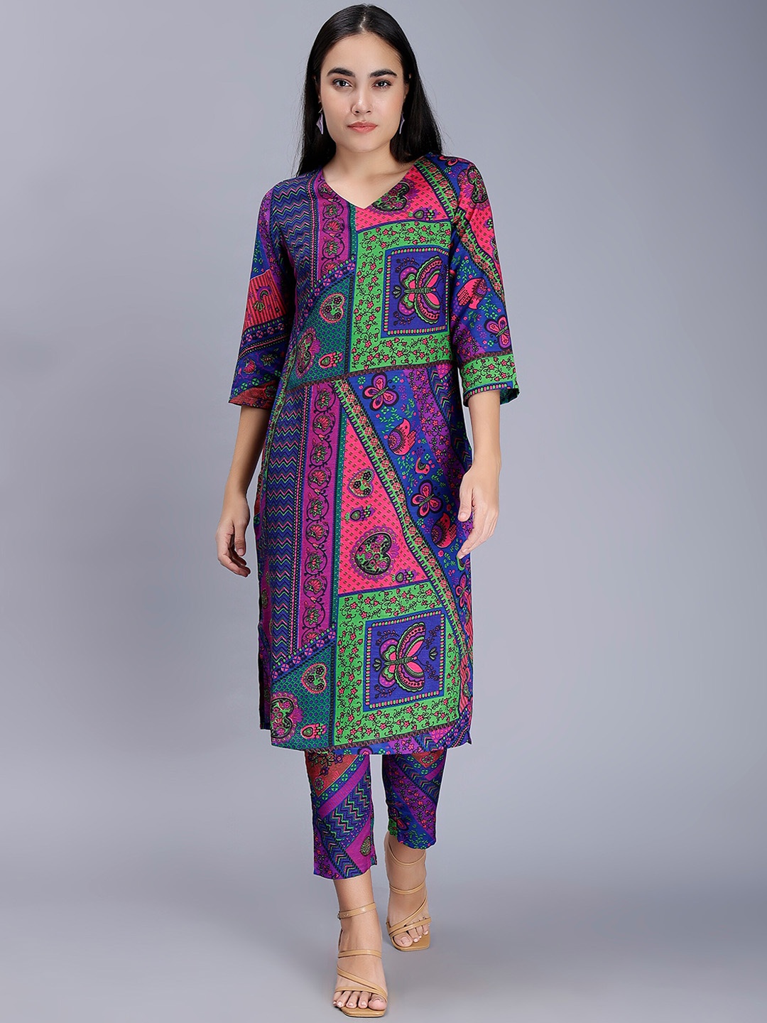 

soan Ethnic Motifs Printed V-Neck Straight Kurta With Trousers, Green