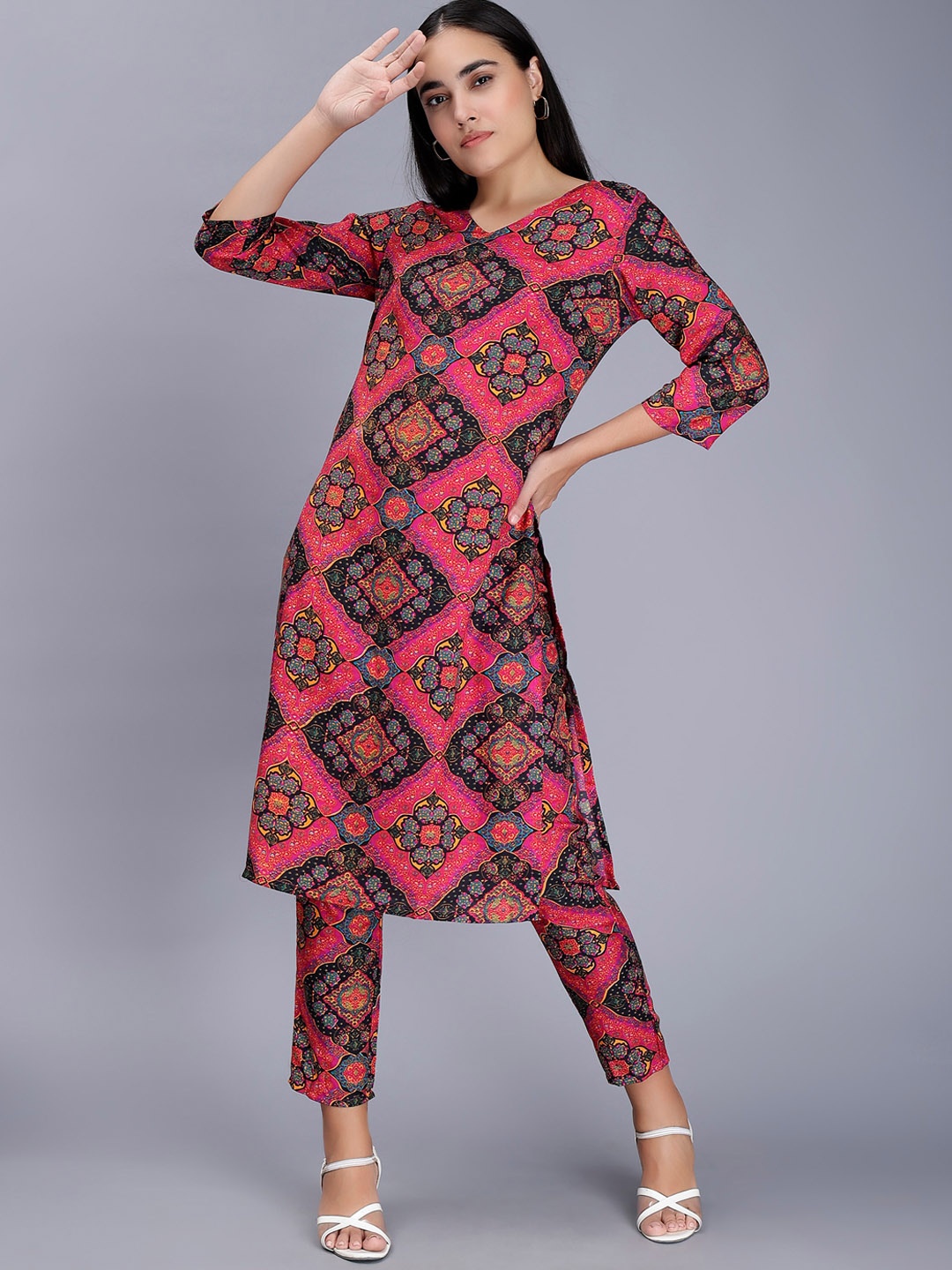 

soan Printed Straight Kurta With Trousers, Pink