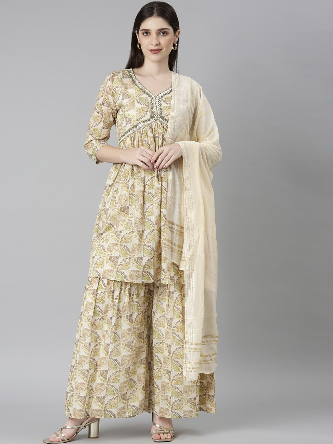 

Neerus Floral Printed A-Line Kurta with Palazzos & With Dupatta, Green