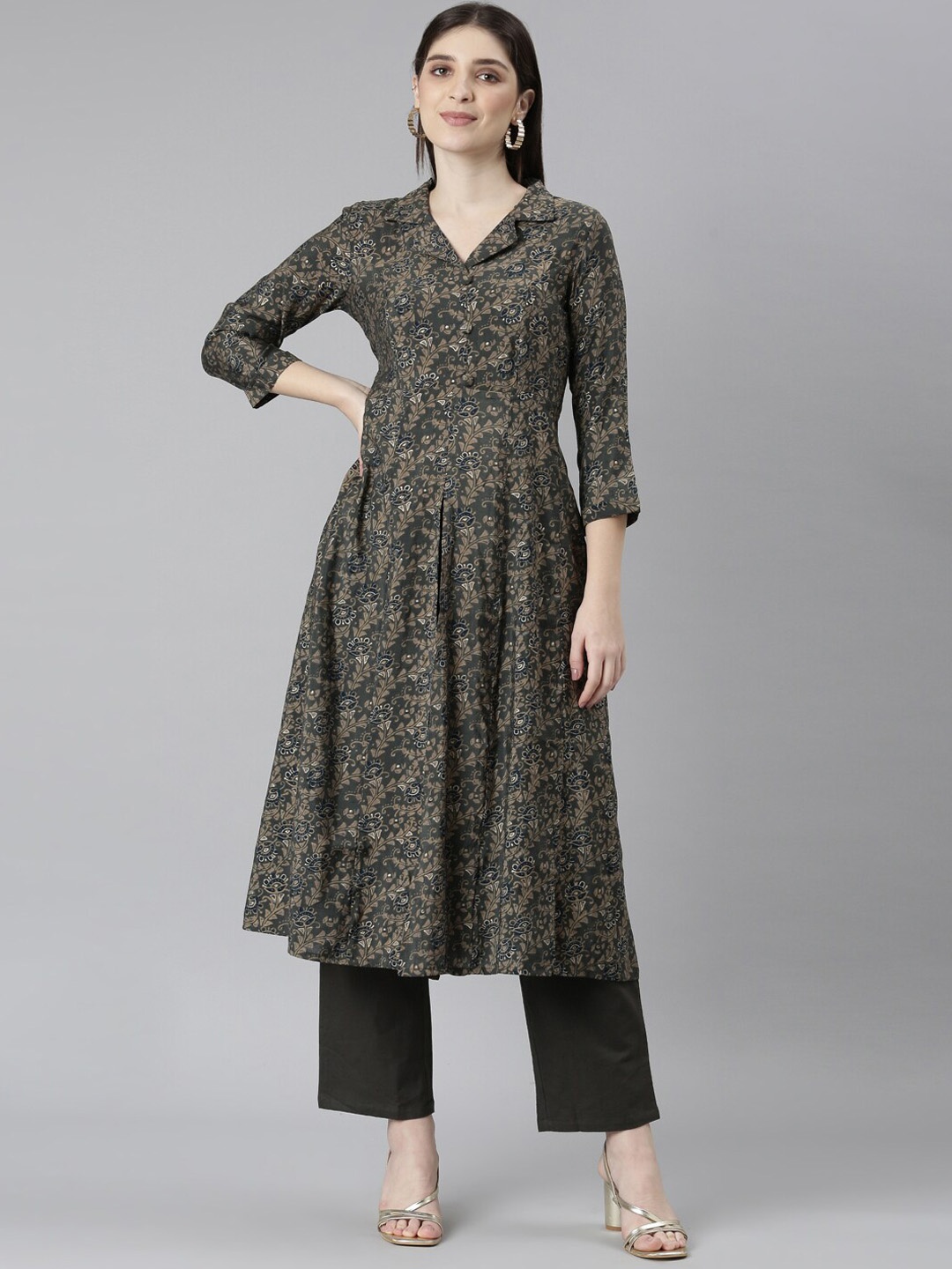 

Neerus Floral Printed Anarkali Kurta with Trousers, Grey