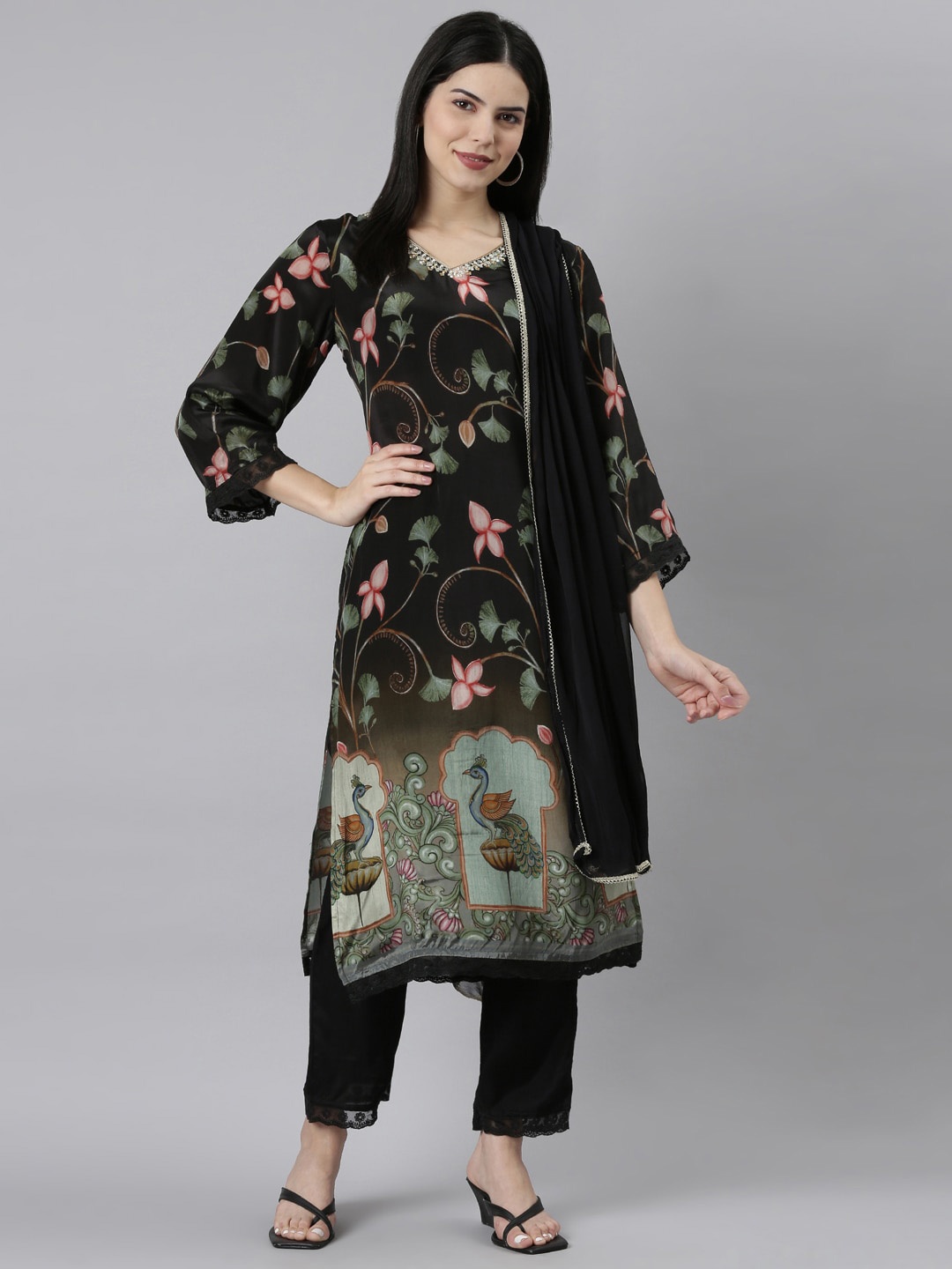 

Neerus Floral Printed Kurta With Trousers & Dupatta, Black