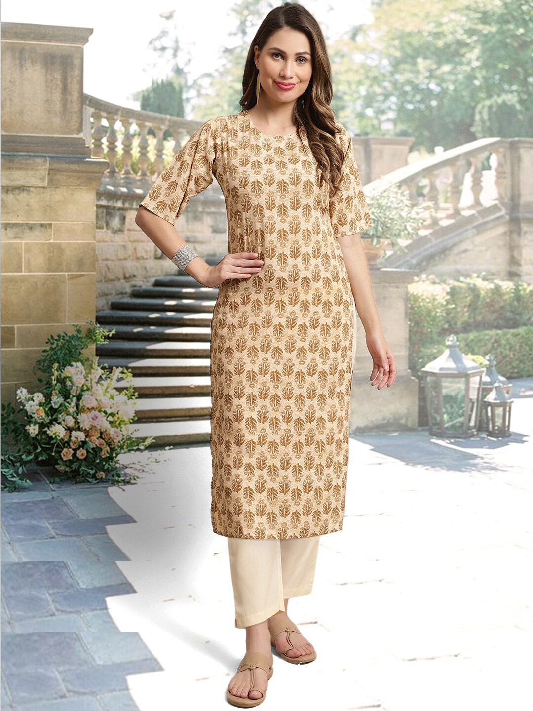 

arangya Ethnic Motifs Printed Straight Kurta with Trousers, Cream