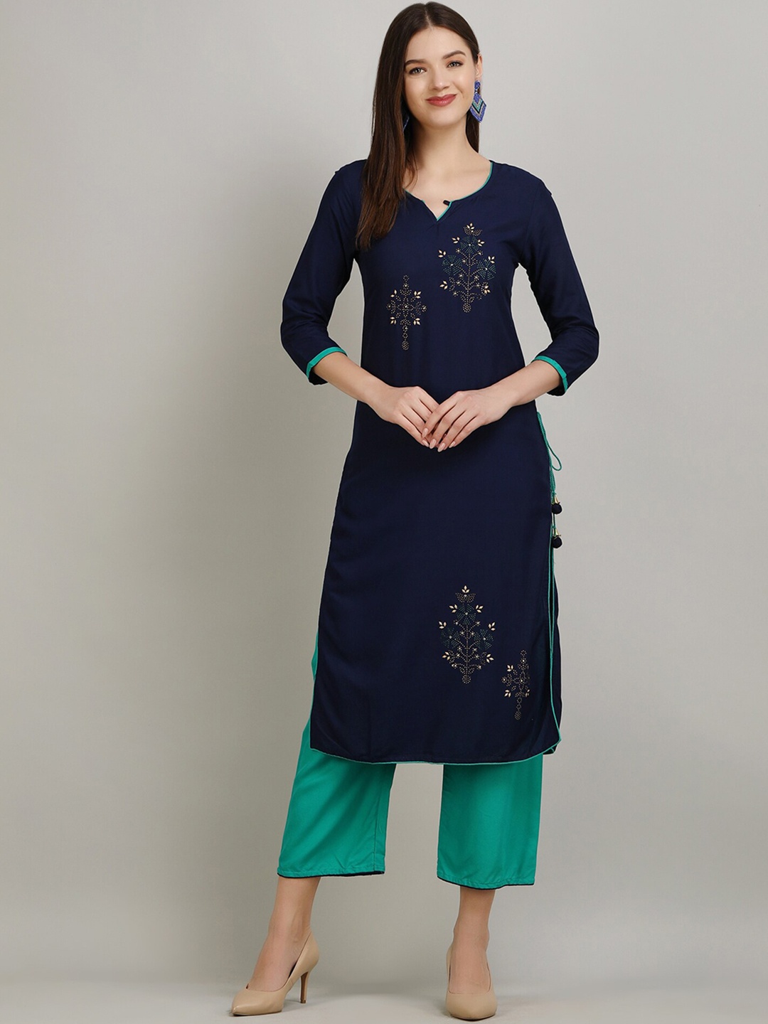 

MANKSH Floral Embroidered Beads & Stones Detail Straight Kurta with Palazzos, Blue