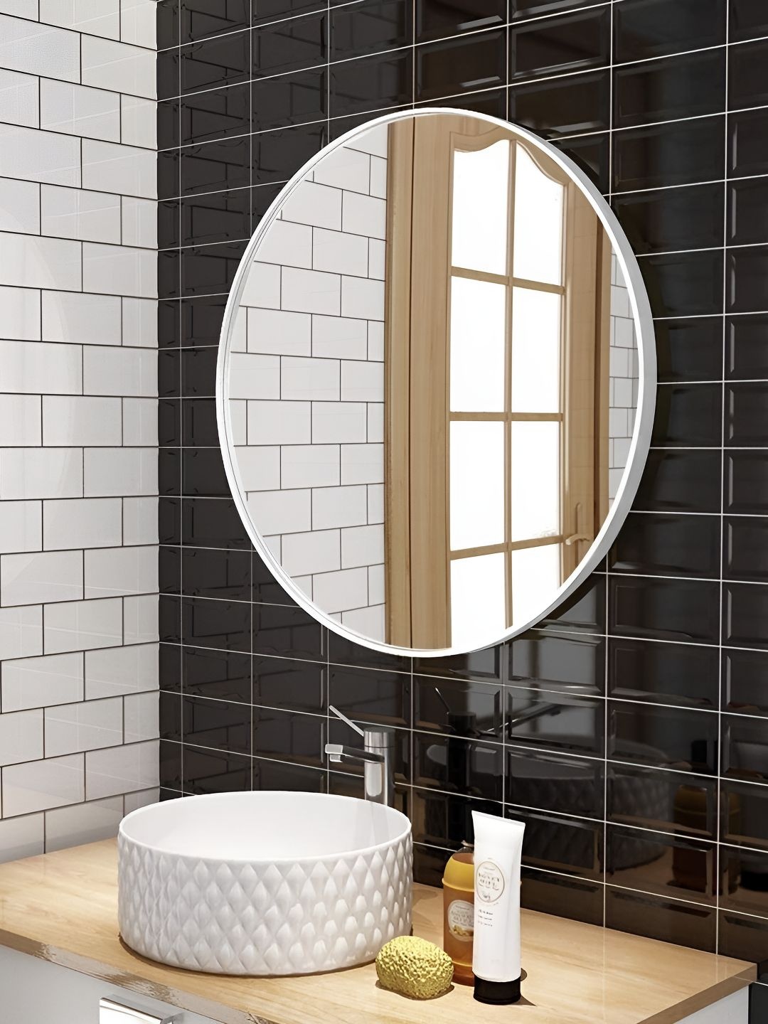 

CasaGold White Round Metal Wall Mount Mirror