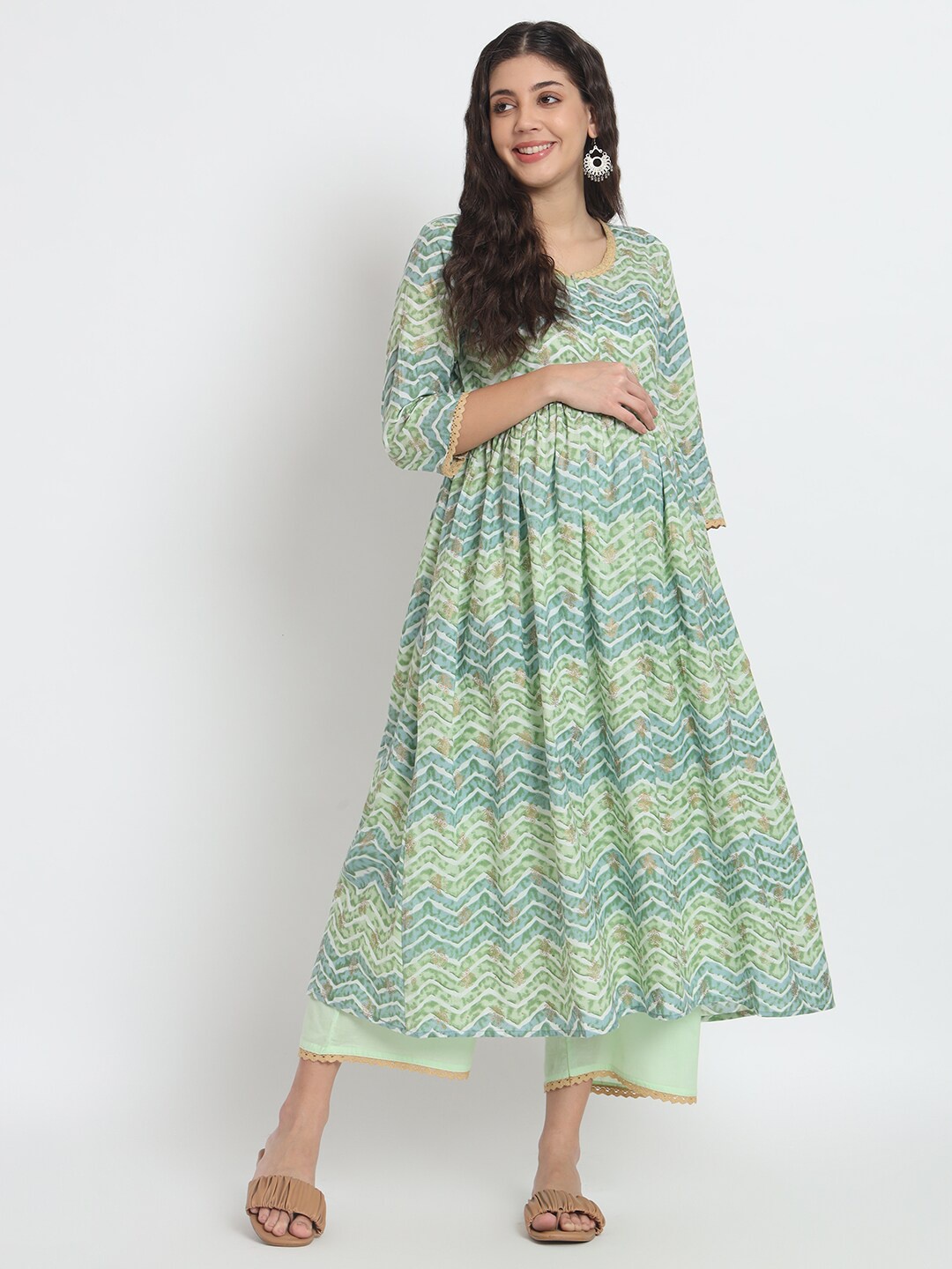 

Aujjessa Maternity Geometric Printed Pure Cotton Kurta with Trousers, Green