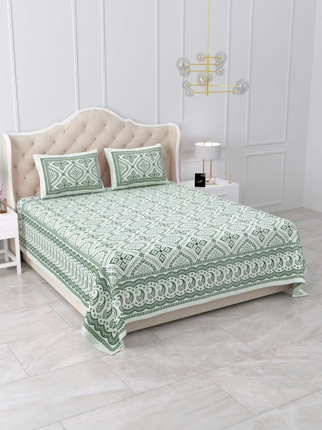 

DOLLIFI Green & White Conversational Cotton 260 TC Queen Bedsheet with 2 Pillow Covers