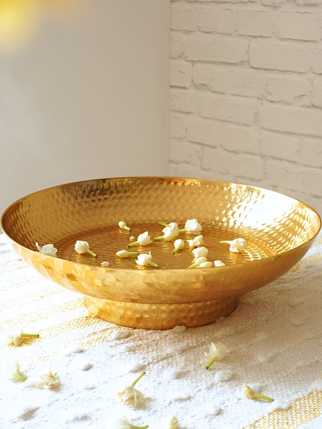 

BEHOMA Golden Hammered Aluminium Decorative Urli Bowl, Gold