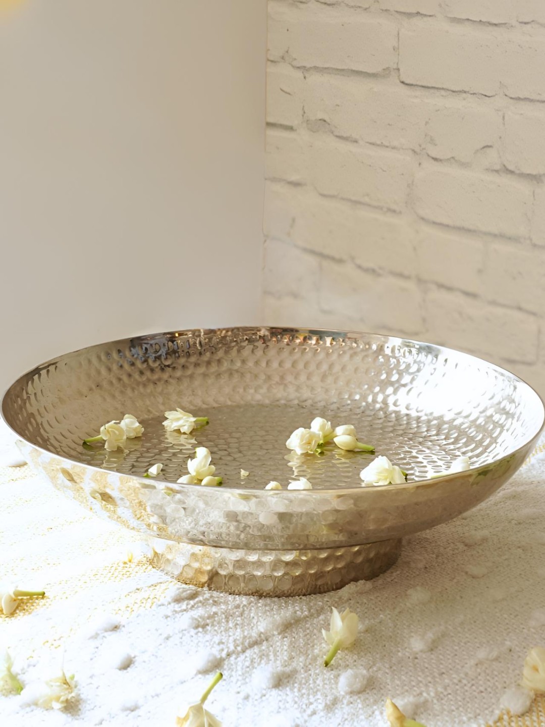 

BEHOMA Silver Toned Textured Aluminium Decorative Bowls