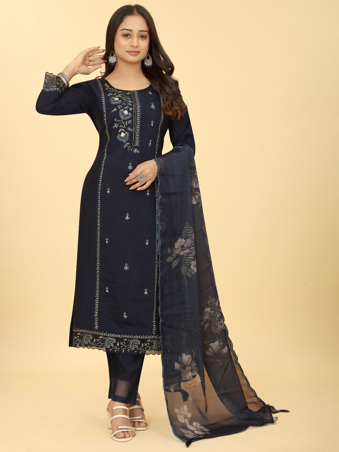 

PEPPERYLOOK Floral Embroidered Straight Kurta With Trouser & Dupatta, Navy blue