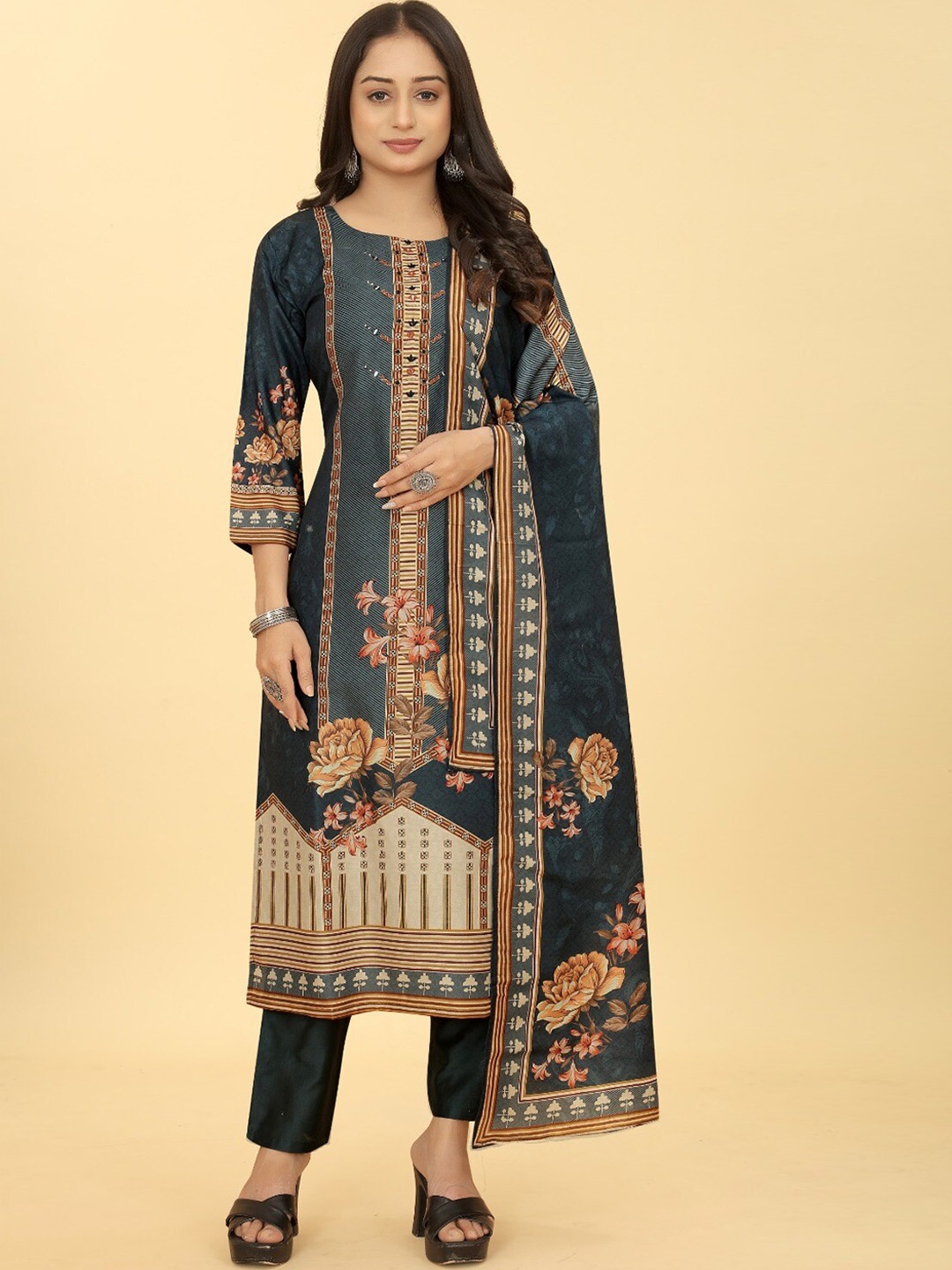 

PEPPERYLOOK Ethnic Motifs Printed Mirror Work Straight Kurta With Trousers & Dupatta, Blue
